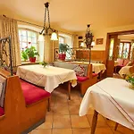 Otel Flair Zum Storchen Bad Windsheim