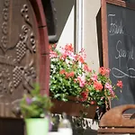 祖姆斯托申弗莱尔酒店 3*